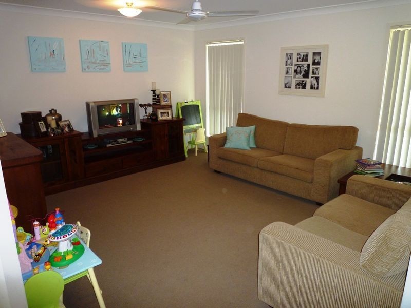 13 Harwood Street, Kensington Grove QLD 4341