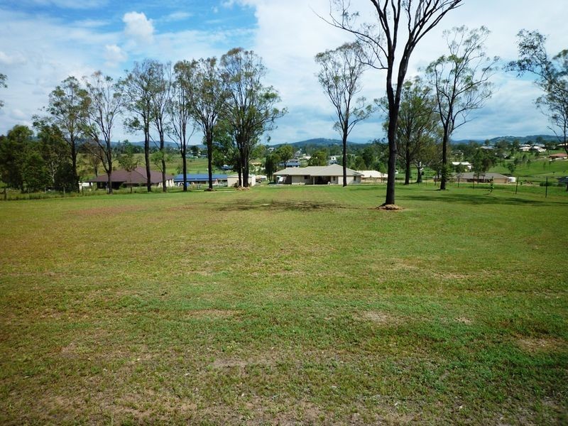 13 Harwood Street, Kensington Grove QLD 4341