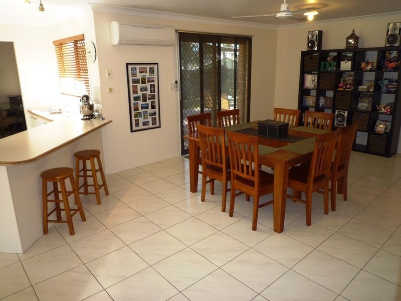 4 Oregon Close, Yamanto QLD 4305