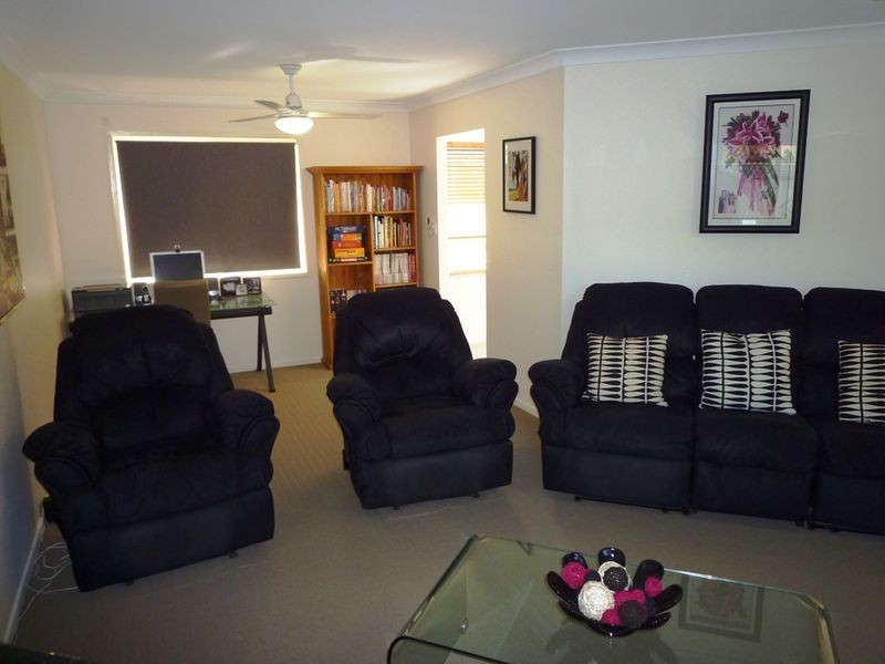 4 Oregon Close, Yamanto QLD 4305