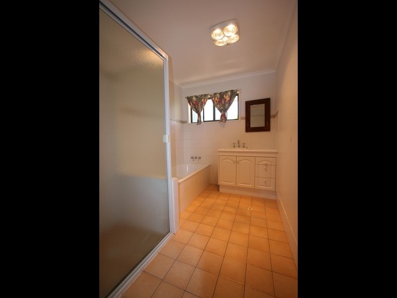 15 KEPPEL STREET, Yamanto QLD 4305
