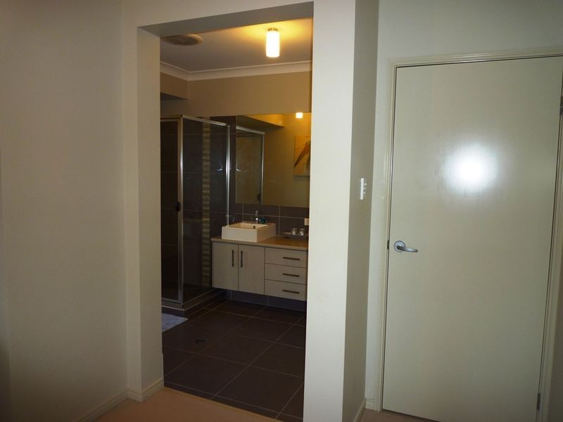 20 Stephenson Crescent, Kensington Grove QLD 4341