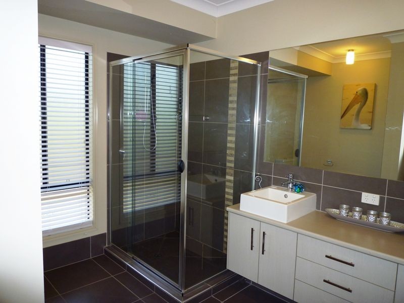 20 Stephenson Crescent, Kensington Grove QLD 4341