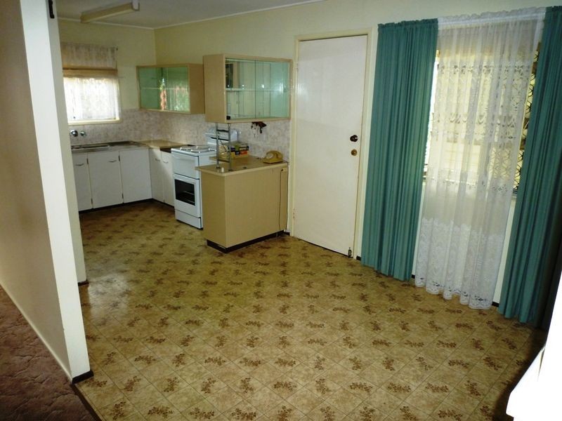 2 Shenton Street, Coalfalls QLD 4305