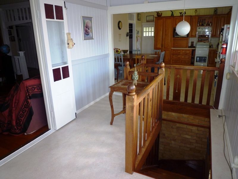 9 Montauban Street, Newtown QLD 4305