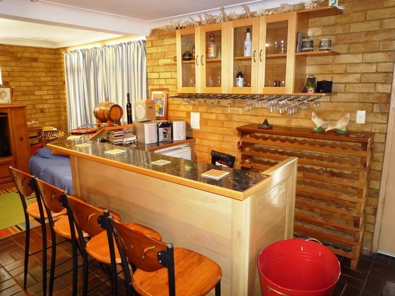 9 Montauban Street, Newtown QLD 4305