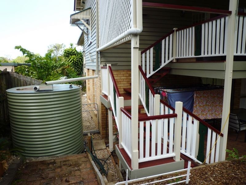 9 Montauban Street, Newtown QLD 4305