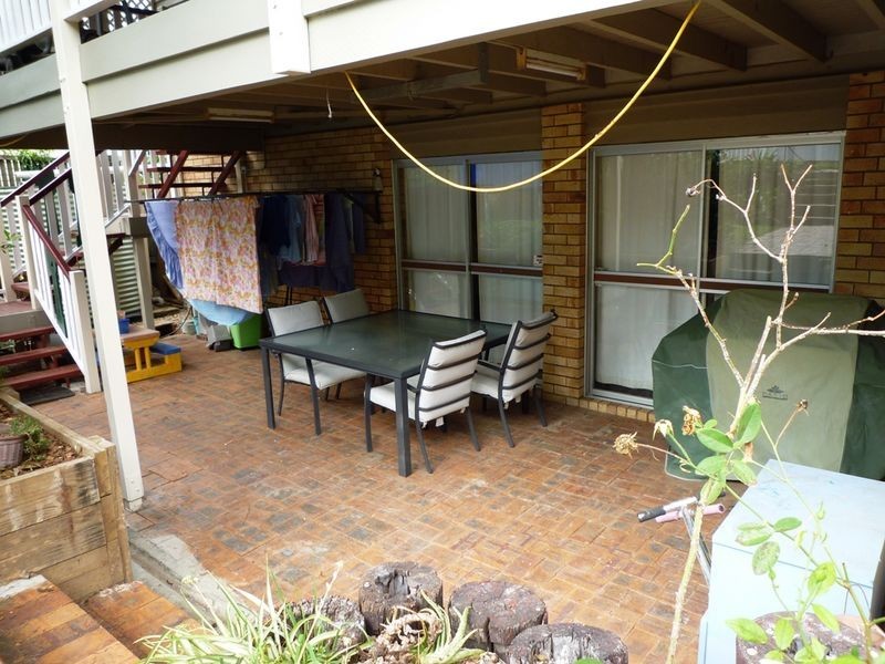 9 Montauban Street, Newtown QLD 4305