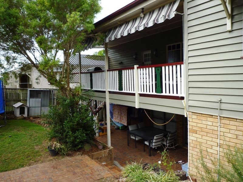 9 Montauban Street, Newtown QLD 4305