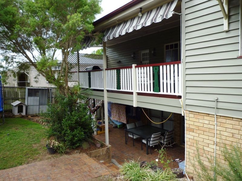 9 Montauban Street, Newtown QLD 4305