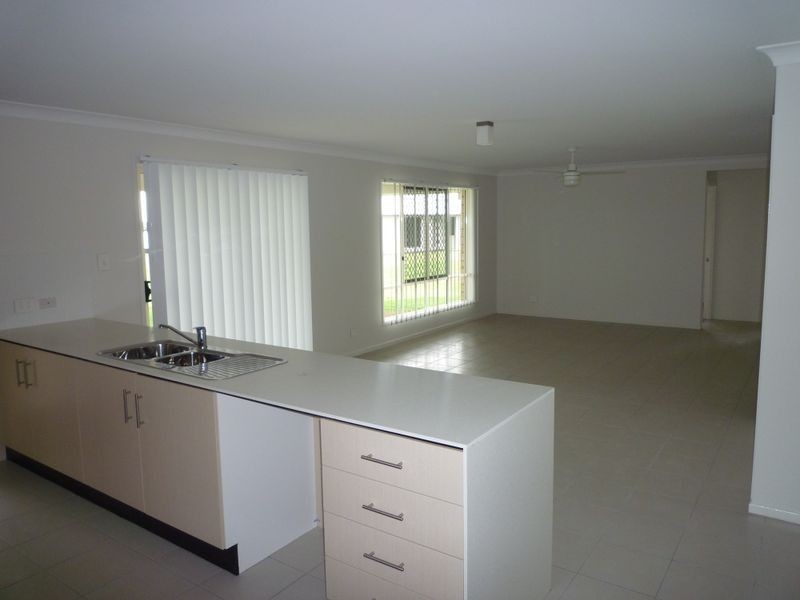 31 Powells Road, Yamanto QLD 4305