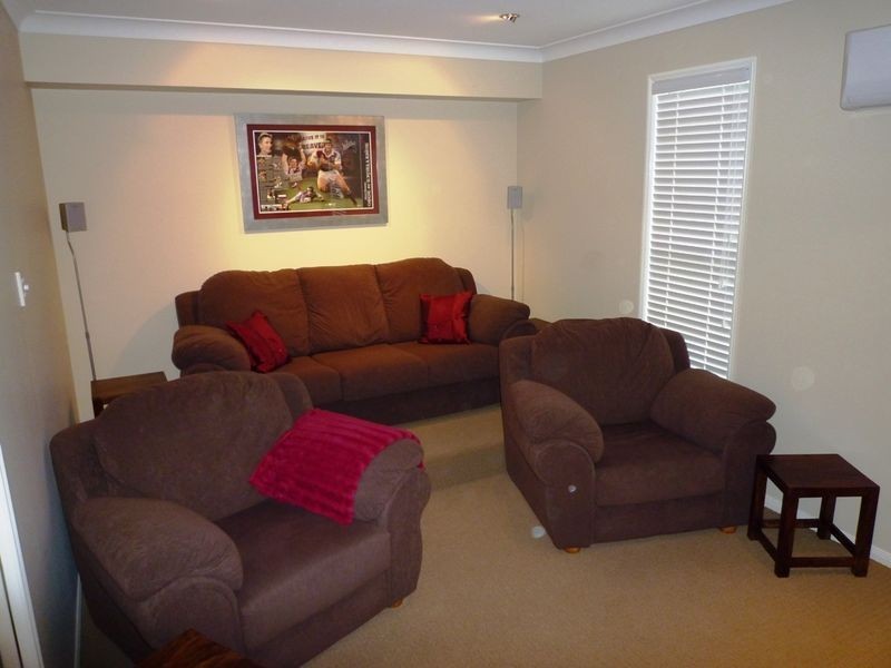 9 Waight Street, Rosewood QLD 4340