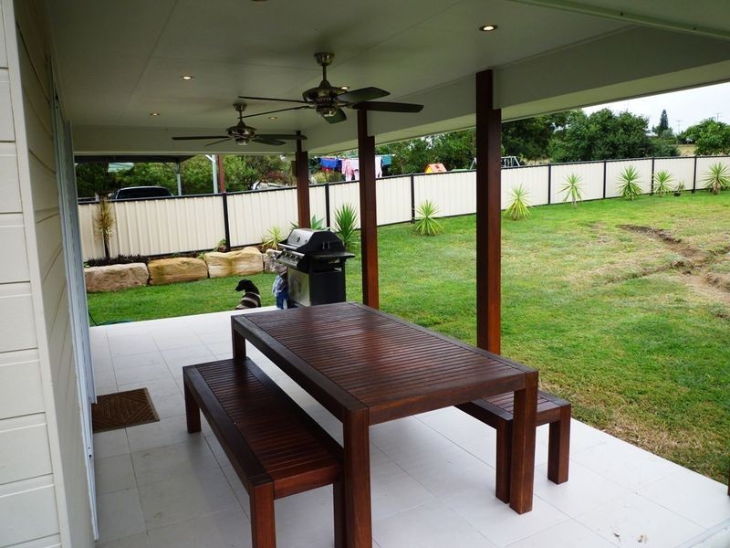 9 Waight Street, Rosewood QLD 4340