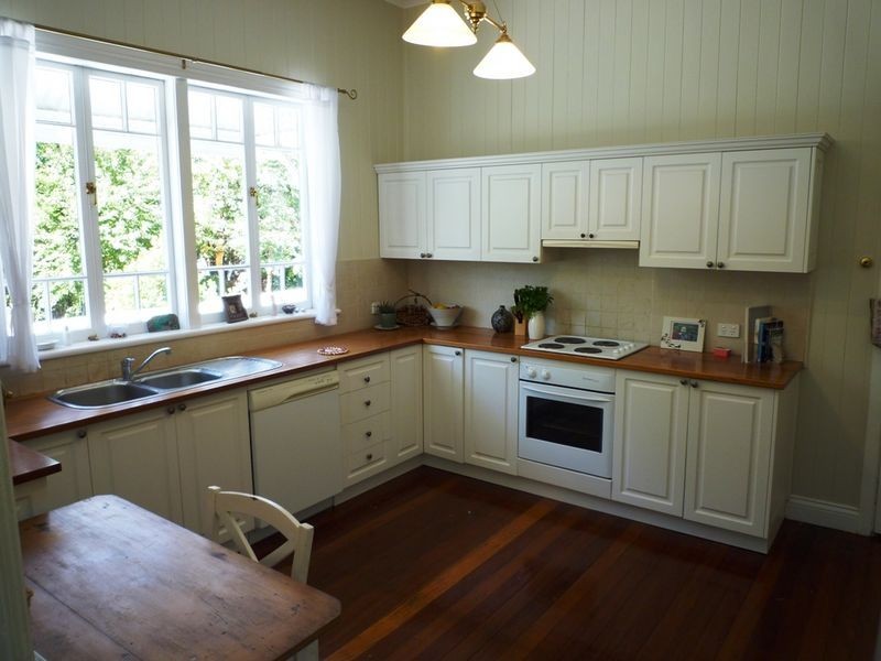 46 Whitehill Road, Eastern Heights QLD 4305