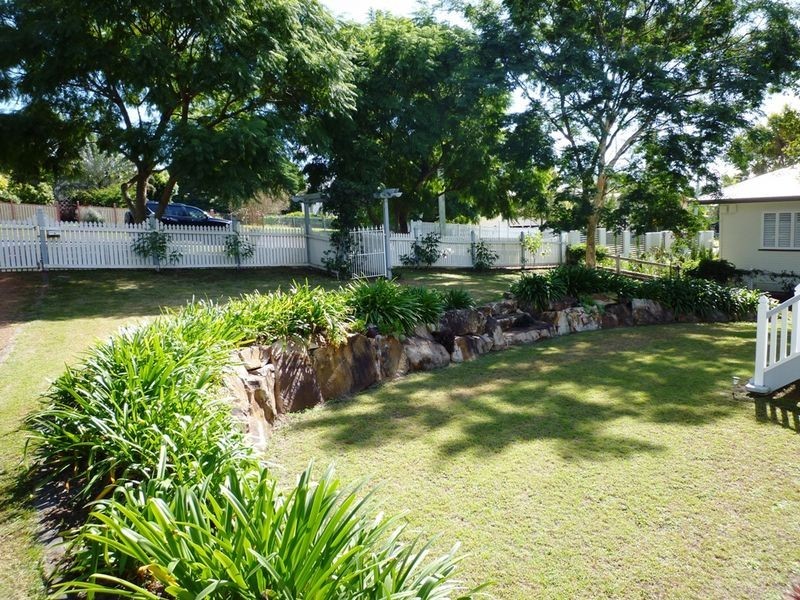 46 Whitehill Road, Eastern Heights QLD 4305