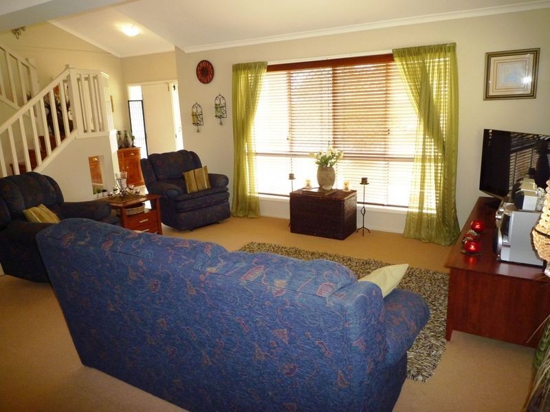 17 Toft Drive, Raceview QLD 4305