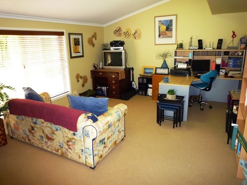 17 Toft Drive, Raceview QLD 4305