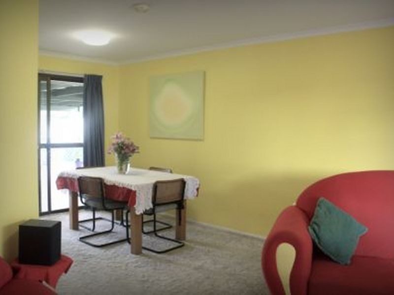 8 Blenheim Crescent, Yamanto QLD 4305