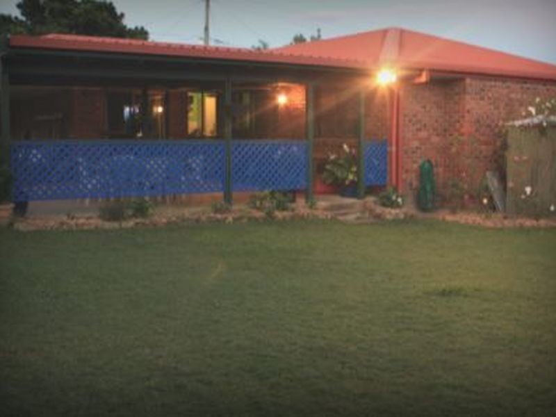 8 Blenheim Crescent, Yamanto QLD 4305