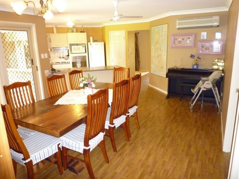 22 Discovery Street, Flinders View QLD 4305