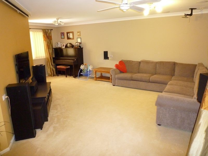 22 Discovery Street, Flinders View QLD 4305