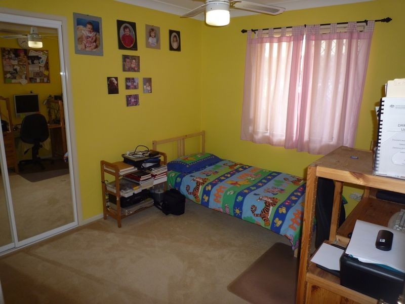 22 Discovery Street, Flinders View QLD 4305