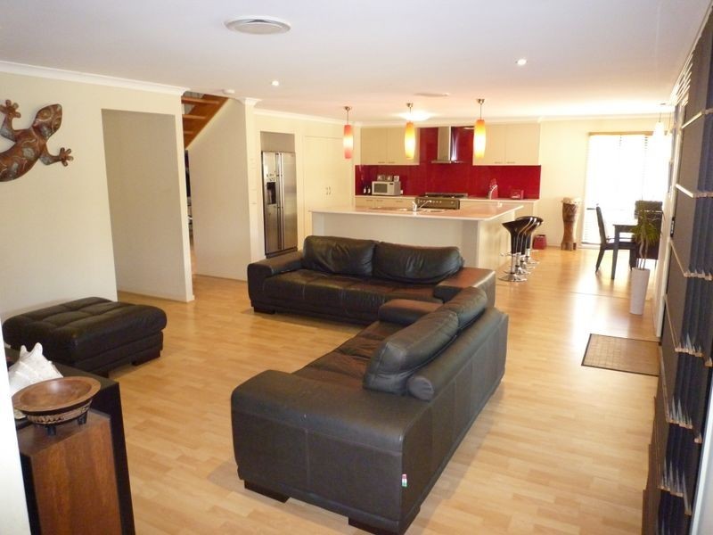 14 Alexandra Close, Flinders View QLD 4305
