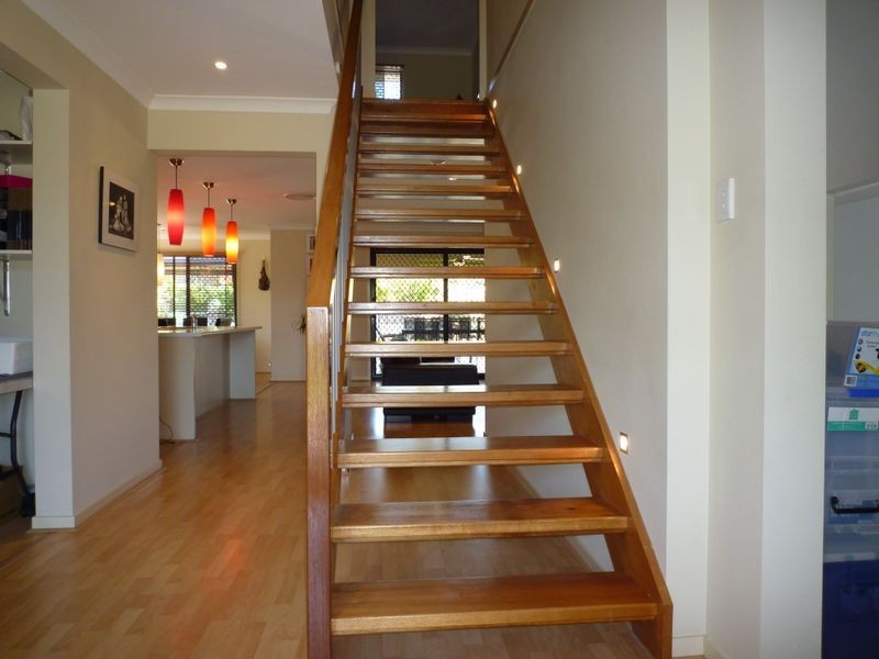 14 Alexandra Close, Flinders View QLD 4305