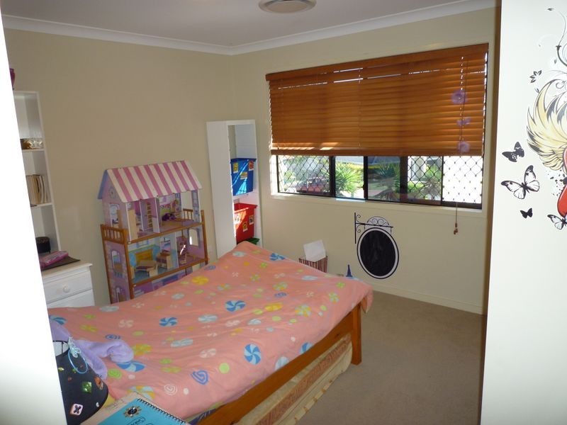 14 Alexandra Close, Flinders View QLD 4305