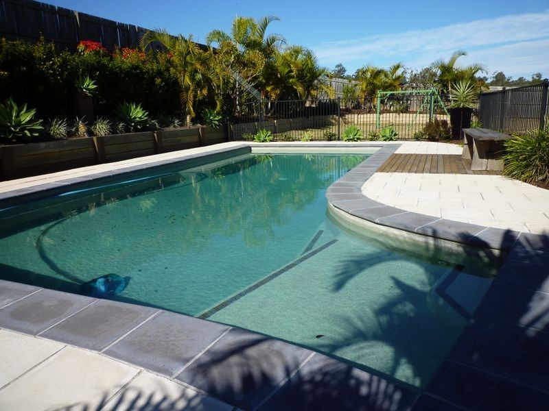 14 Alexandra Close, Flinders View QLD 4305