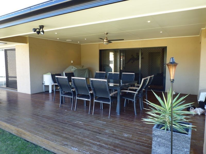 14 Alexandra Close, Flinders View QLD 4305