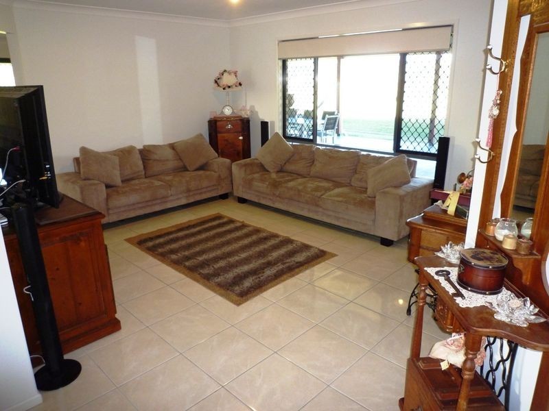 72 Fairway Drive Fairways Estate, Kensington Grove QLD 4341