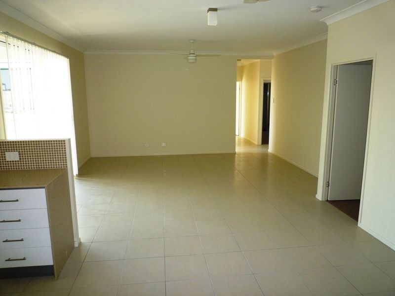 32 Tulip Street, Yamanto QLD 4305
