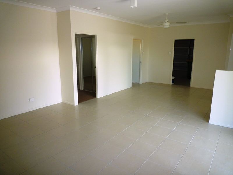32 Tulip Street, Yamanto QLD 4305