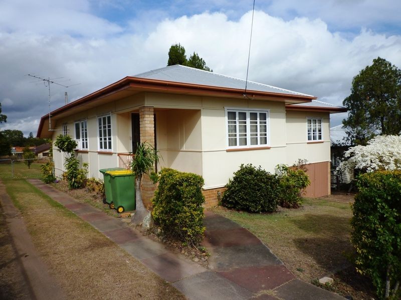 9 Gardiner Street, Brassall QLD 4305
