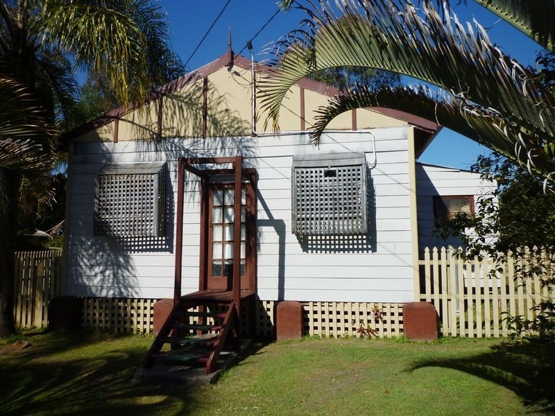 18 Philllip Street, One Mile QLD 4305