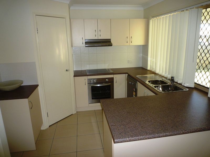 4 Josh Court, Flinders View QLD 4305