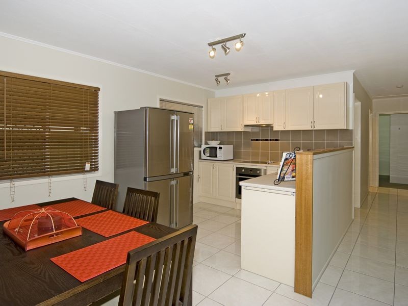 15 Duncan Street, Riverview QLD 4303