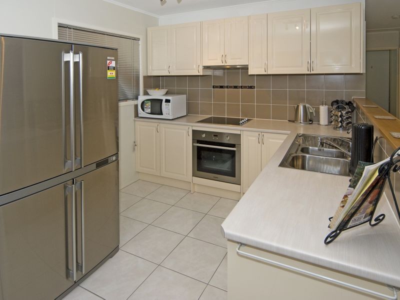 15 Duncan Street, Riverview QLD 4303