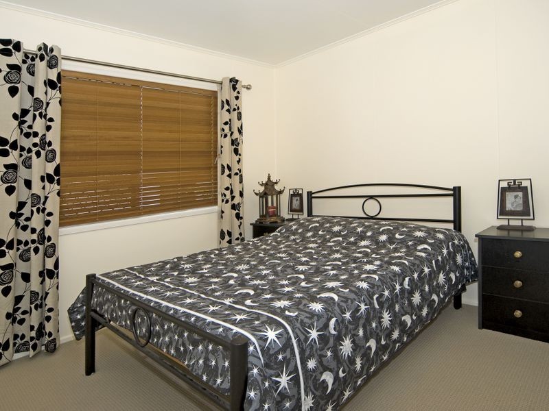 15 Duncan Street, Riverview QLD 4303