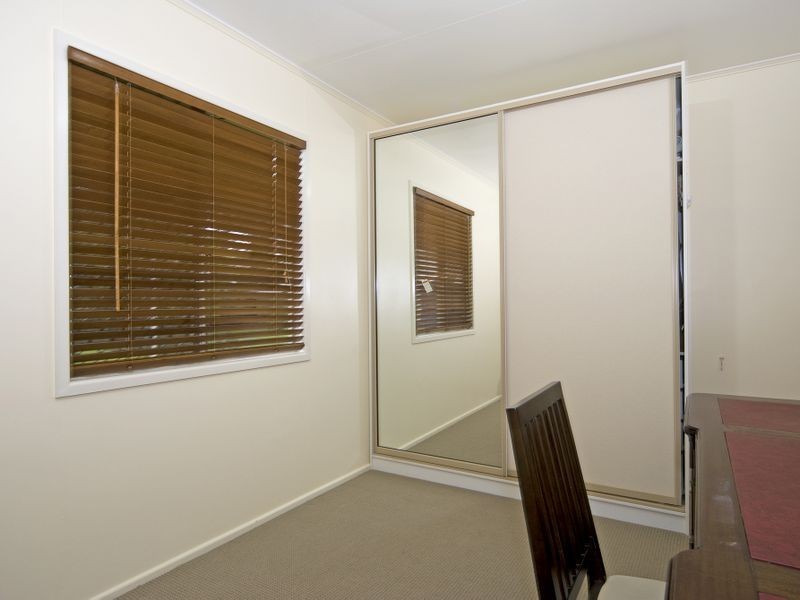 15 Duncan Street, Riverview QLD 4303