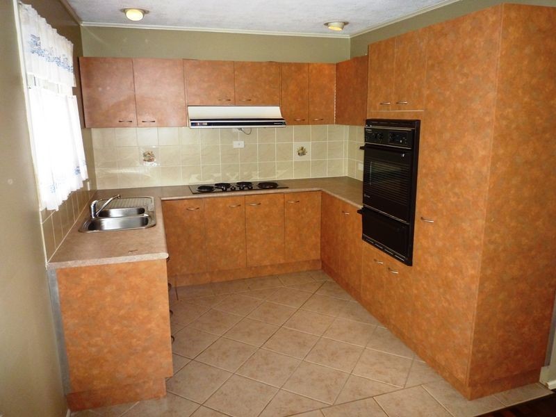 8 Olive Street, Raceview QLD 4305