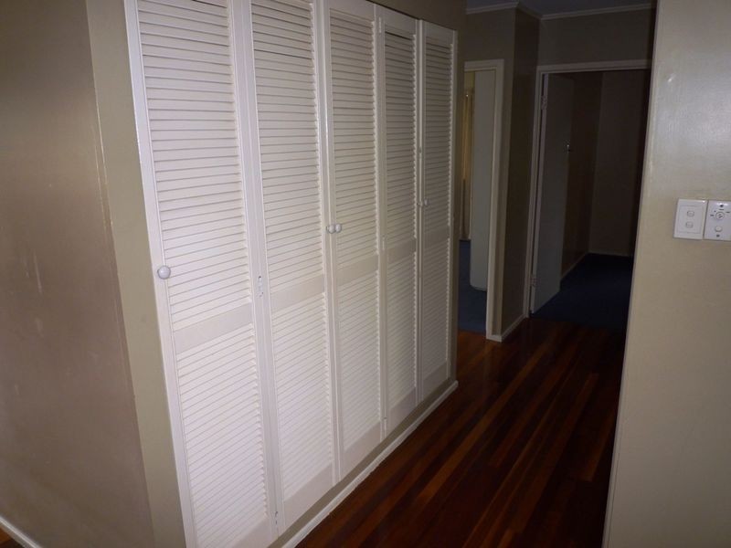 8 Olive Street, Raceview QLD 4305