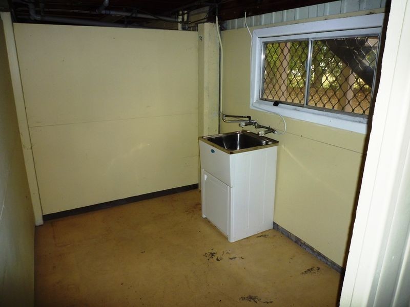 8 Olive Street, Raceview QLD 4305