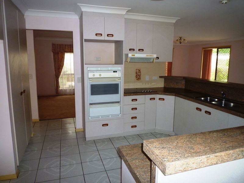 14 Wallace Street, Flinders View QLD 4305
