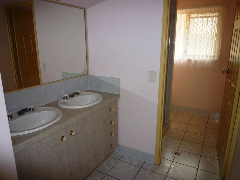 14 Wallace Street, Flinders View QLD 4305