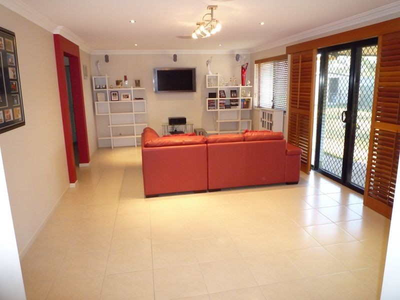 75 Lakeview, Deebing Heights QLD 4306