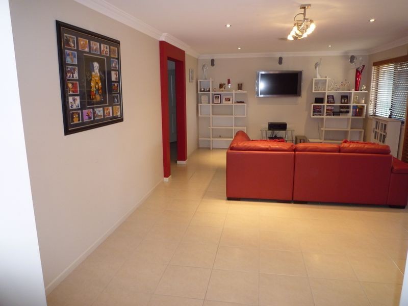 75 Lakeview, Deebing Heights QLD 4306