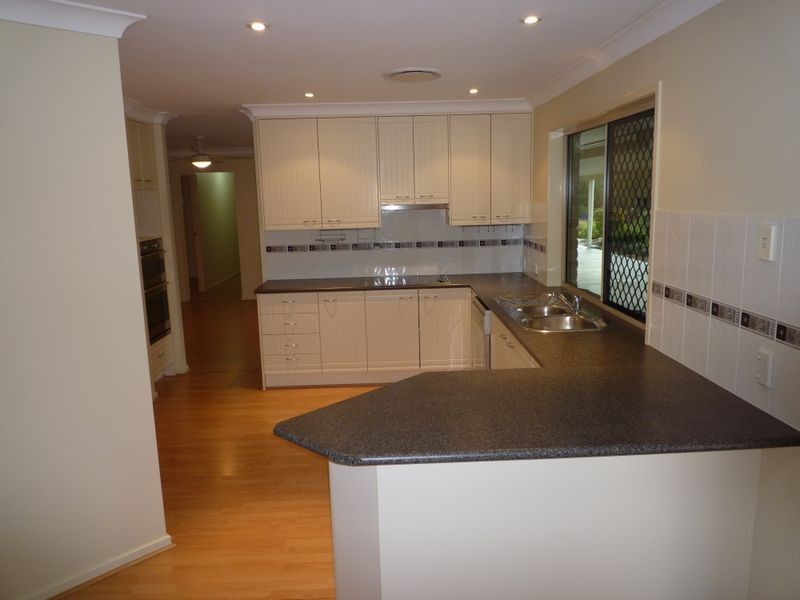 76 Steinhardt Street, Lowood QLD 4311