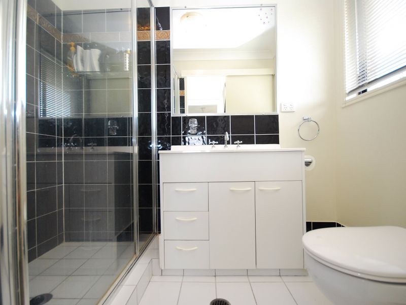 11 Calverton Court, Brassall QLD 4305